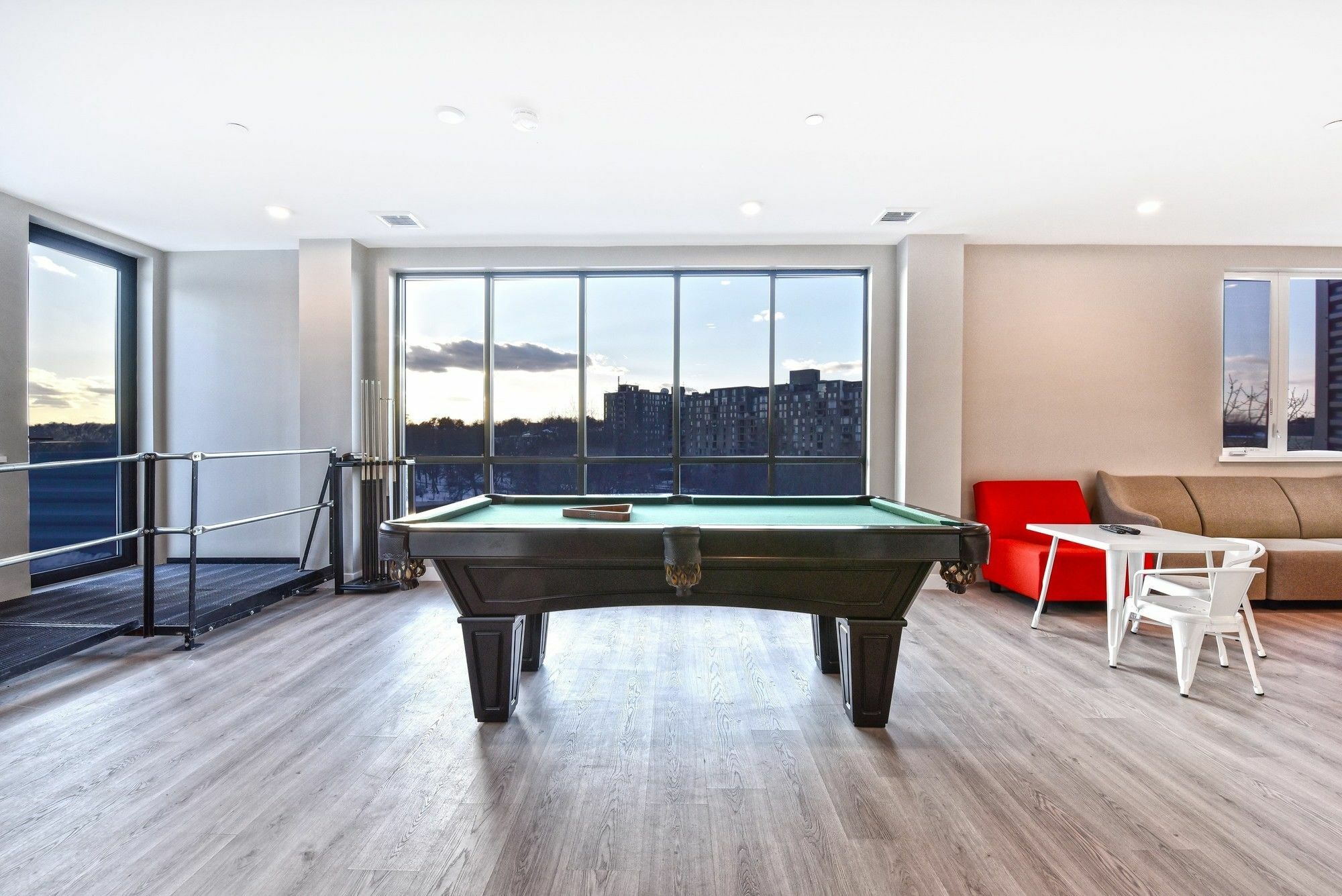 ברוקלין Global Luxury Suites At Longwood מראה חיצוני תמונה